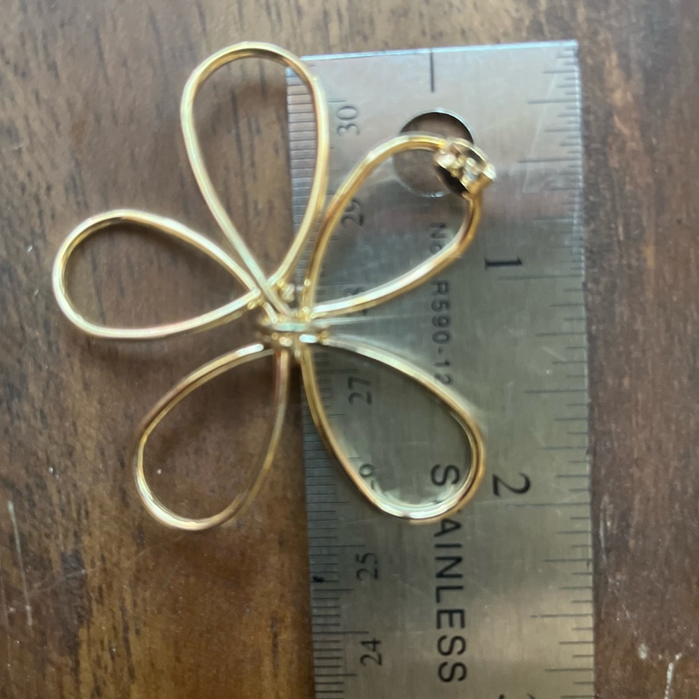 SHASHI Anemone Outline Goldplated Stud Earrings-NWOT - Picture 2 of 15